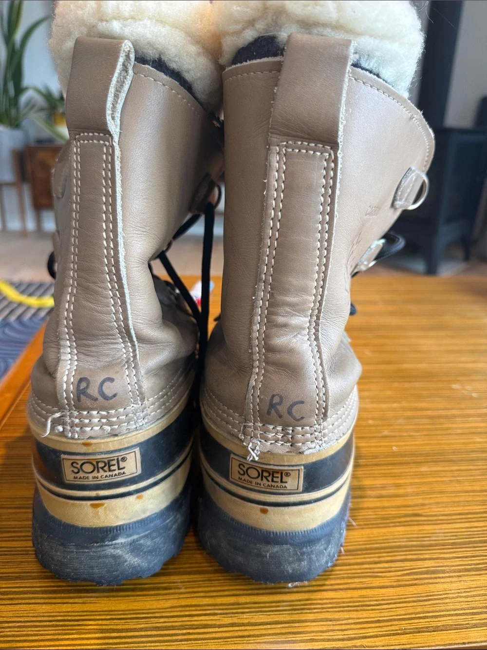 Sorel caribou leather